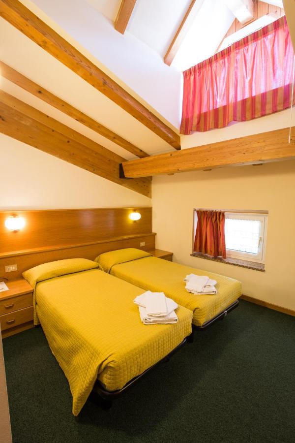 Hotel Fai في ديلا باغانيلا الغرفة الصورة